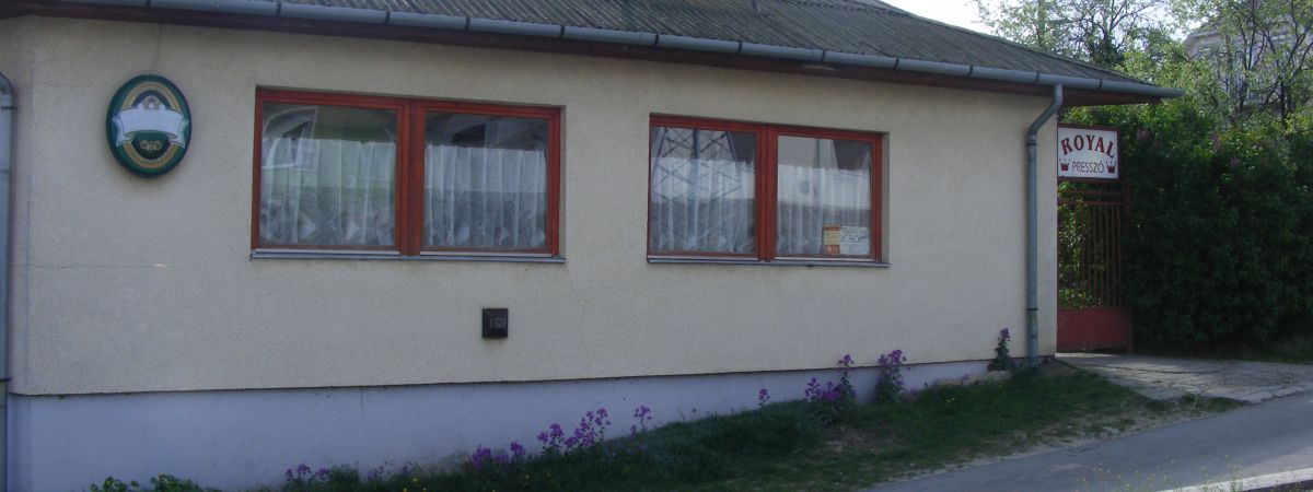 Royal Presszó